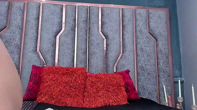 SienaFacchini online show from December 2025 06:56:01 PM