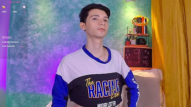 Snapshot of VicenteFerrer chatting on October 2025 02:01:02 AM VicenteFerrer online show from October 2025 02:01:02 AM