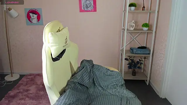 Snapshot of R0cket_bunny chatting on September 2025 01:16:02 AM R0cket bunny online show from September 2025 01:16:02 AM