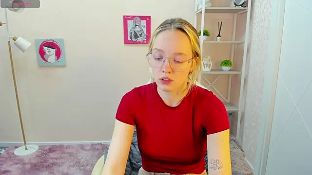 Snapshot of R0cket_bunny chatting on October 2025 01:16:01 AM R0cket bunny online show from October 2025 01:16:01 AM