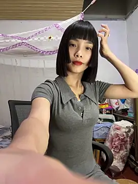 Snapshot of andymi1 chatting on September 2025 01:55:01 PM andymi1 online show from September 2025 01:55:01 PM