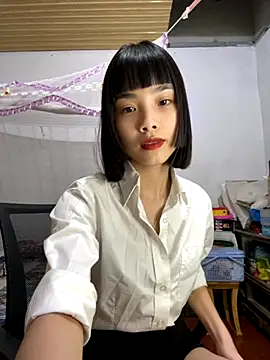 Snapshot of andymi1 chatting on October 2025 03:36:02 AM andymi1 online show from October 2025 03:36:02 AM