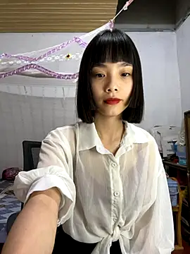 Snapshot of andymi1 chatting on October 2025 12:14:02 PM andymi1 online show from October 2025 12:14:02 PM