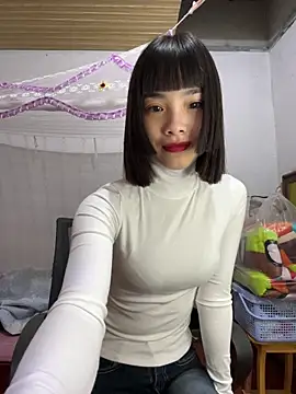 Snapshot of andymi1 chatting on October 2025 02:14:02 AM andymi1 online show from October 2025 02:14:02 AM