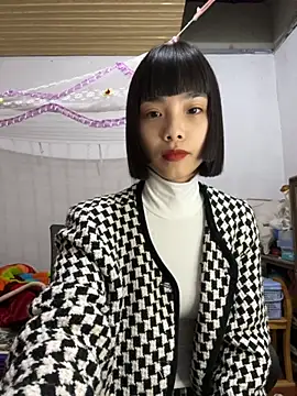 Snapshot of andymi1 chatting on November 2025 01:51:02 AM andymi1 online show from November 2025 01:51:02 AM