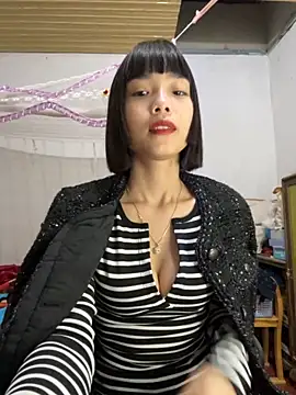 Snapshot of andymi1 chatting on November 2025 01:01:02 PM andymi1 online show from November 2025 01:01:02 PM