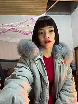 Snapshot of andymi1 chatting on December 2025 02:27:01 AM andymi1 online show from December 2025 02:27:01 AM