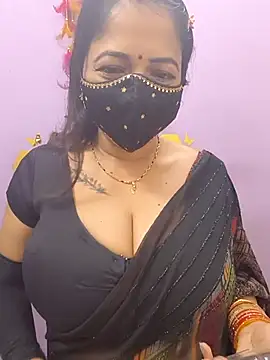 Snapshot of Queen_Nightt chatting on October 2025 05:24:02 PM Queen Nightt online show from October 2025 05:24:02 PM