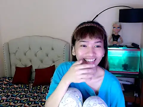 ShantalFoxxy  online show from January 2026 02:00:01 PM