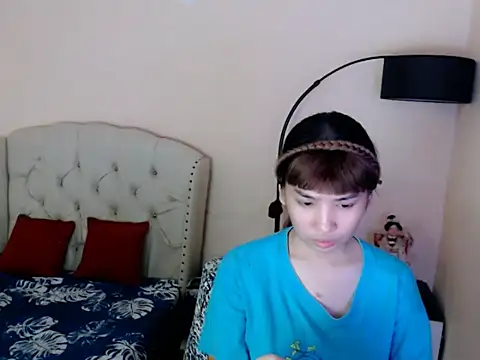 ShantalFoxxy  online show from July 2026 01:23:02 AM