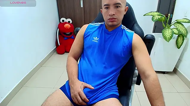 Snapshot of sebastian_oconnor77 chatting on October 2025 12:46:01 PM sebastian oconnor77 online show from October 2025 12:46:01 PM