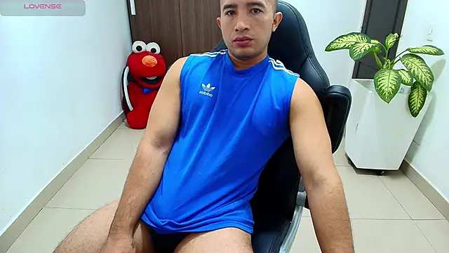 Snapshot of sebastian_oconnor77 chatting on October 2025 12:39:01 PM sebastian oconnor77 online show from October 2025 12:39:01 PM