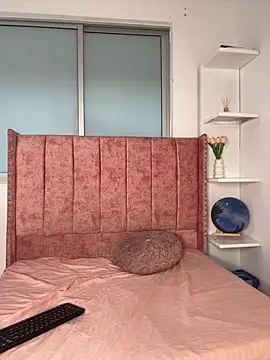 salomecute21 online show from February 2026 11:26:02 AM