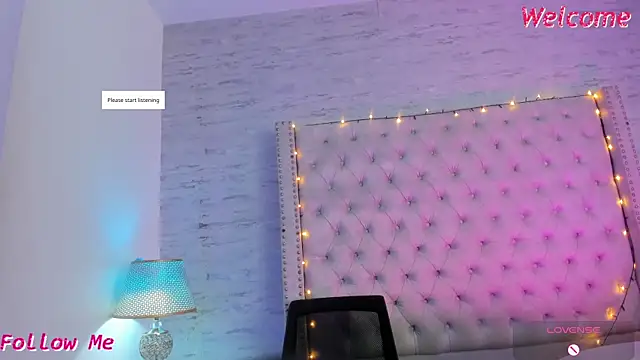Pamelamiler   online show from May 2026 12:24:01 PM