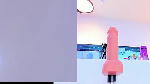 maily zanss online show from February 2026 07:56:01 PM