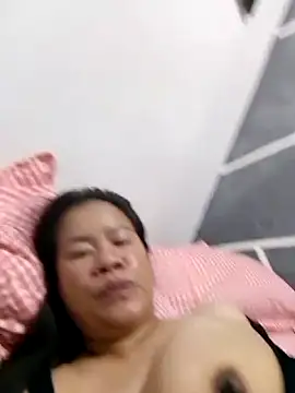 Snapshot of AsianbouncieGIRL chatting on May 2026 11:56:01 PM AsianbouncieGIRL online show from May 2026 11:56:01 PM