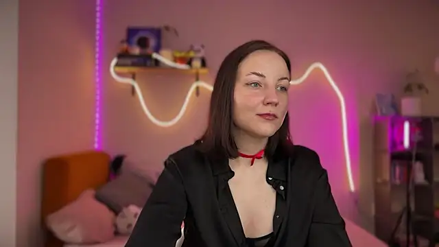 EveSunny online show from October 2025 04:22:01 AM