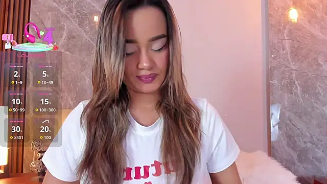 Snapshot of Emma_hunter_ chatting on October 2025 03:48:02 AM Emma hunter online show from October 2025 03:48:02 AM