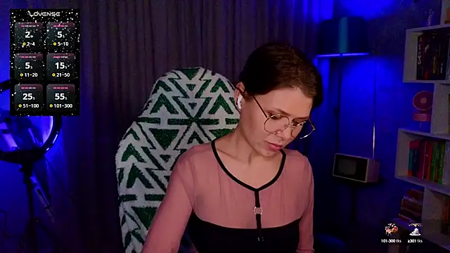 MyLittleGali online show from December 2024 04:14:01 PM