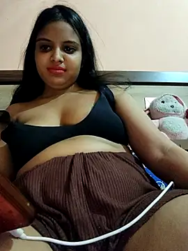 Snapshot of Maahhii_2 chatting on April 2026 09:51:02 PM Maahhii 2 online show from April 2026 09:51:02 PM