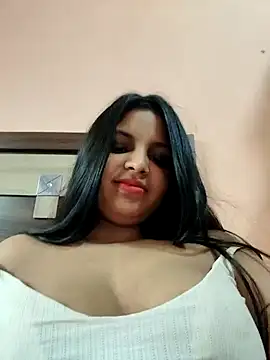 Snapshot of Maahhii_2 chatting on May 2026 09:14:01 AM Maahhii 2 online show from May 2026 09:14:01 AM