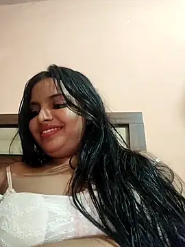 Snapshot of Maahhii_2 chatting on May 2026 09:10:01 PM Maahhii 2 online show from May 2026 09:10:01 PM
