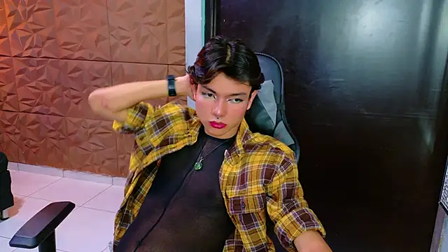 Snapshot of alandelrey57 chatting on September 2025 04:05:01 AM alandelrey57 online show from September 2025 04:05:01 AM