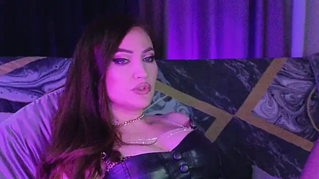 Snapshot of AliceJameson chatting on September 2025 09:15:01 PM AliceJameson online show from September 2025 09:15:01 PM