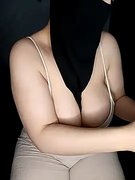 Lamia Queen  online show from February 2026 02:56:02 PM
