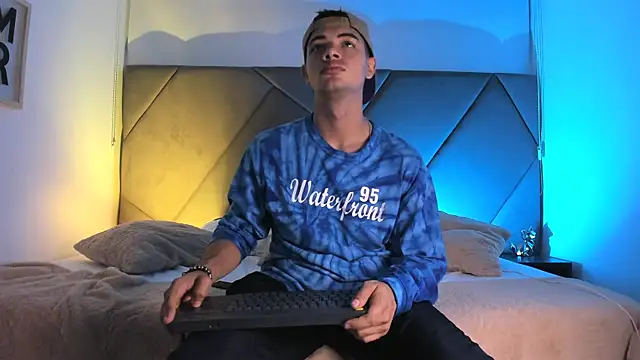 andrew colleman online show from September 2025 03:52:01 AM