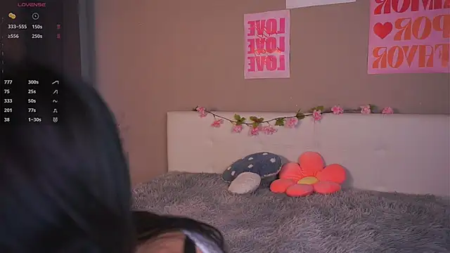 Snapshot of FancyEsten chatting on November 2025 07:32:01 AM FancyEsten online show from November 2025 07:32:01 AM