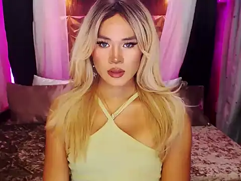 Snapshot of YllanaAltheaXxX chatting on September 2025 07:41:02 PM YllanaAltheaXxX online show from September 2025 07:41:02 PM