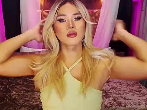 Snapshot of YllanaAltheaXxX chatting on December 2025 07:28:01 AM YllanaAltheaXxX online show from December 2025 07:28:01 AM