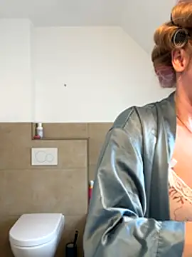 Snapshot of _Katherine_Pierce_ chatting on December 2025 12:10:01 PM Katherine Pierce online show from December 2025 12:10:01 PM