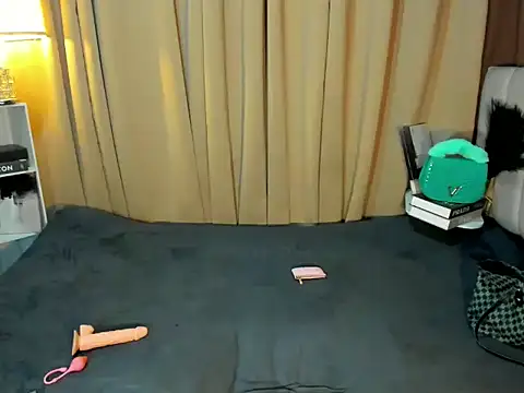 Snapshot of maegan_fox chatting on February 2026 06:13:01 PM maegan fox online show from February 2026 06:13:01 PM