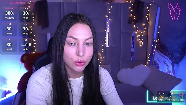 EliseVelour online show from March 2026 01:43:02 PM