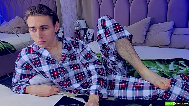 WilliamDyson online show from November 2025 04:22:02 AM