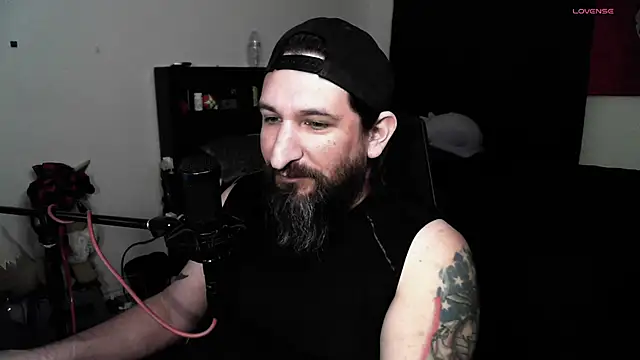 DevilPup75  online show from May 2026 01:33:01 AM