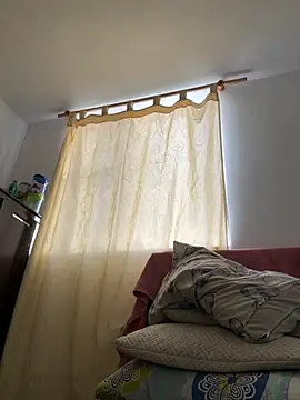 Valen1800 online show from November 2025 07:02:02 PM