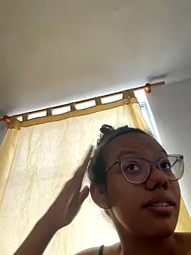 Valen1800 online show from November 2025 04:11:02 PM