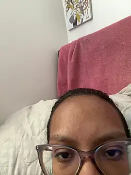 Valen1800 online show from April 2026 07:11:02 PM