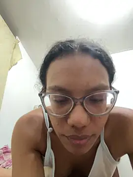 Valen1800 online show from April 2026 11:51:02 PM