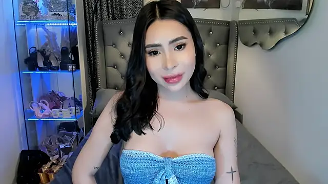 Snapshot of Claudia_empress chatting on October 2025 06:40:02 PM Claudia empress online show from October 2025 06:40:02 PM