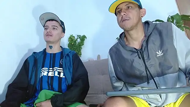 skinny23cm online show from January 2026 01:24:02 PM