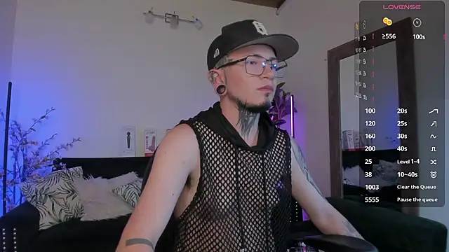 tyler jones  online show from February 2026 01:44:01 PM