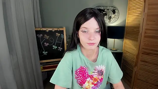 Madelaineses online show from December 2025 08:41:01 AM