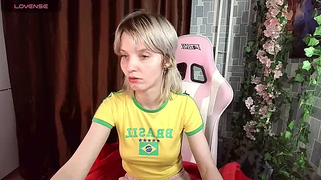 Madelaineses online show from April 2026 03:58:01 PM