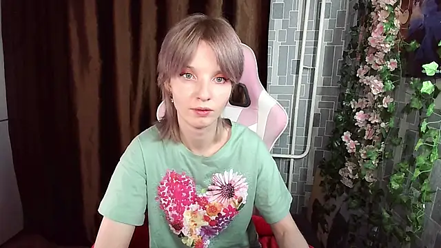 Madelaineses online show from April 2026 04:04:02 PM