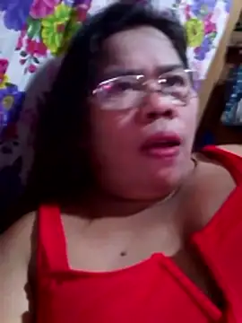 Snapshot of Huge_mama69 chatting on December 2025 10:09:01 AM Huge mama69 online show from December 2025 10:09:01 AM