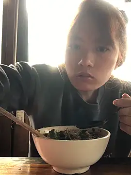 Maymay97 online show from December 2025 01:44:02 AM